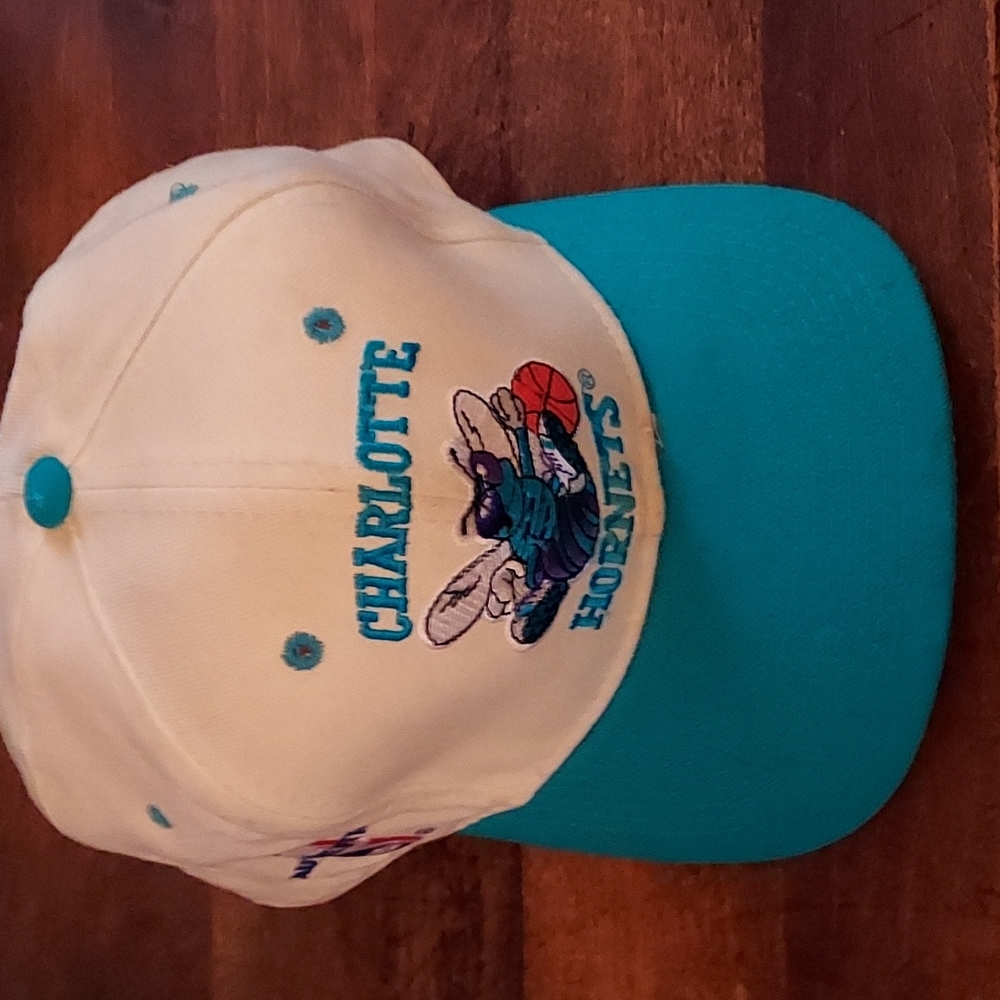 Vintage Sports Specialties NBA Charlotte Hornets Size 7 3/8